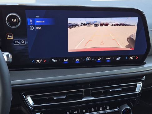 New 2026 Chevrolet Traverse LT FWD image 19