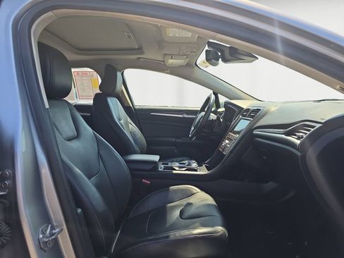 Used 2020 Ford Fusion Titanium AWD/4WD image 16