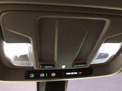 Used 2020 Chevrolet Silverado 1500 RST w/ Texas Edition image 17