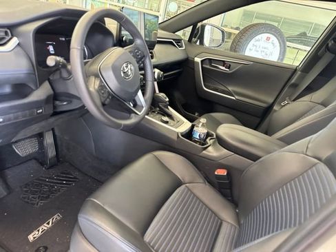 Used 2024 Toyota RAV4 XSE AWD/4WD image 28