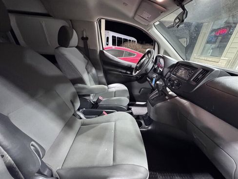 Used 2015 Nissan NV200 SV w/ Technology Package image 15