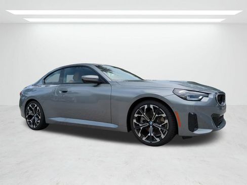 New 2025 BMW 230i Coupe w/ Convenience Package RWD image 2
