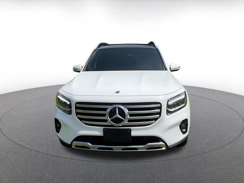 Used 2025 Mercedes-Benz GLB 250 image 3