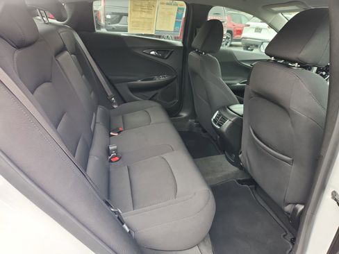 Used 2025 Chevrolet Malibu LT image 42