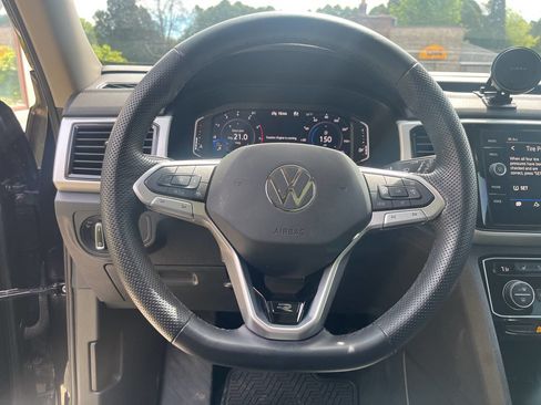 Used 2023 Volkswagen Atlas SEL R-Line AWD/4WD image 7
