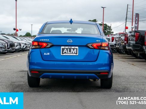 Used 2023 Nissan Versa SV image 6