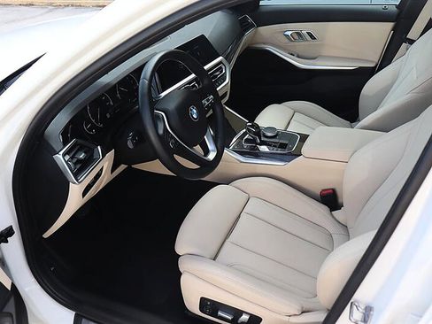 Used 2020 BMW 330i xDrive Sedan w/ Convenience Package AWD/4WD image 9