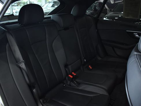Used 2019 Audi Q8 Premium w/ Convenience Package AWD/4WD image 25