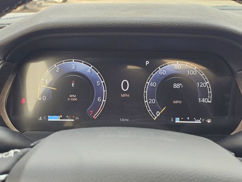 New 2025 Jeep Grand Cherokee Altitude image 18