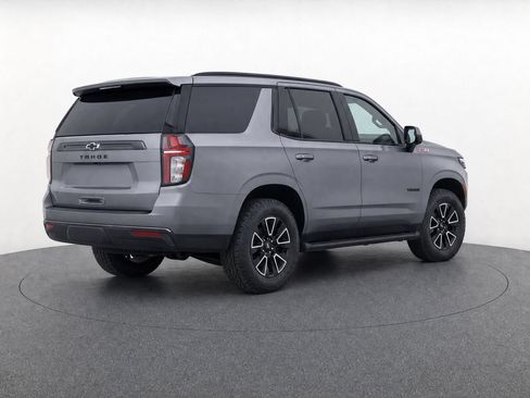 Used 2021 Chevrolet Tahoe Z71 w/ Luxury Package AWD/4WD image 7