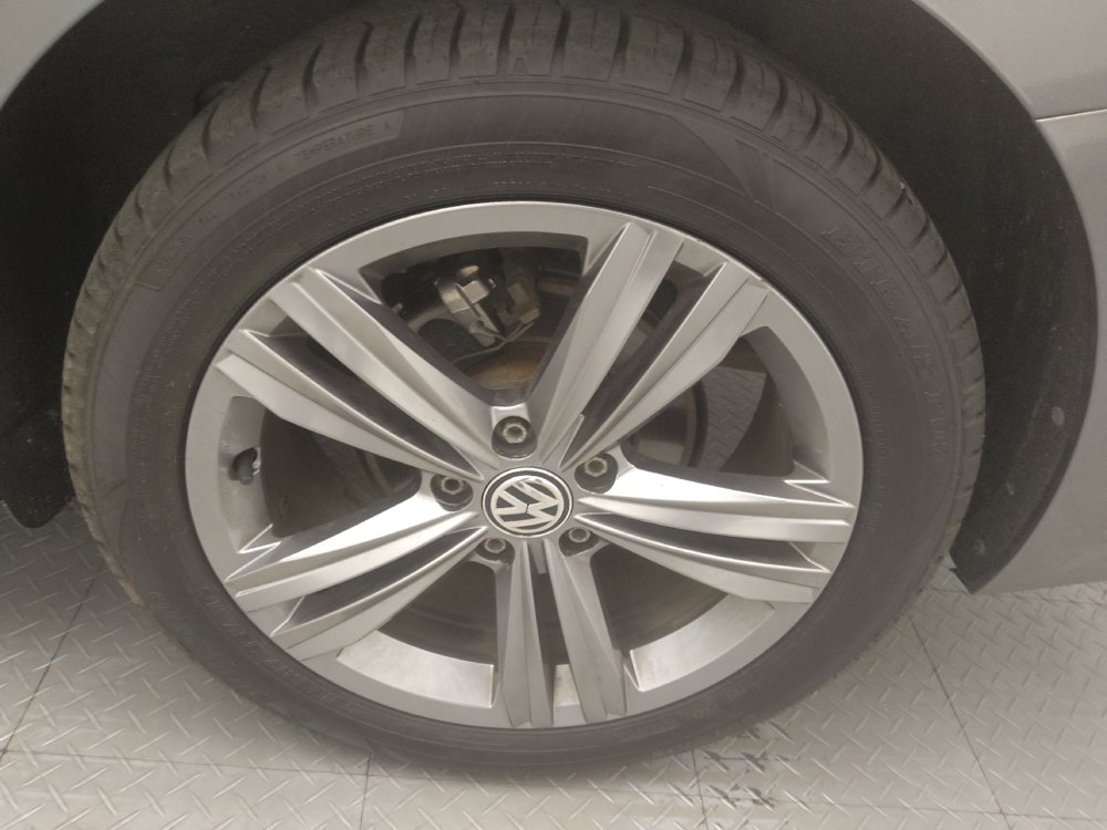 Used 2019 Volkswagen Jetta SEL Premium FWD image 31