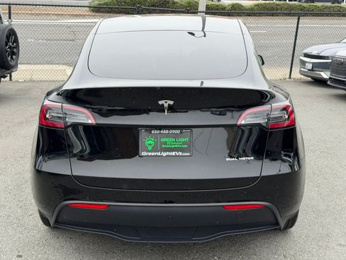 Used 2024 Tesla Model Y Long Range AWD/4WD image 6