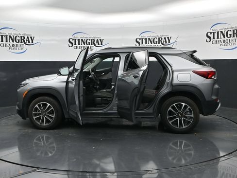 Used 2025 Chevrolet TrailBlazer LT FWD image 37