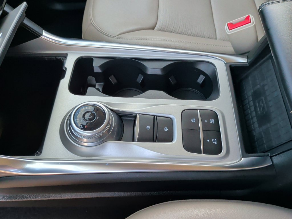 Used 2023 Ford Explorer Limited w/ Limited Technology Package RWD image 32