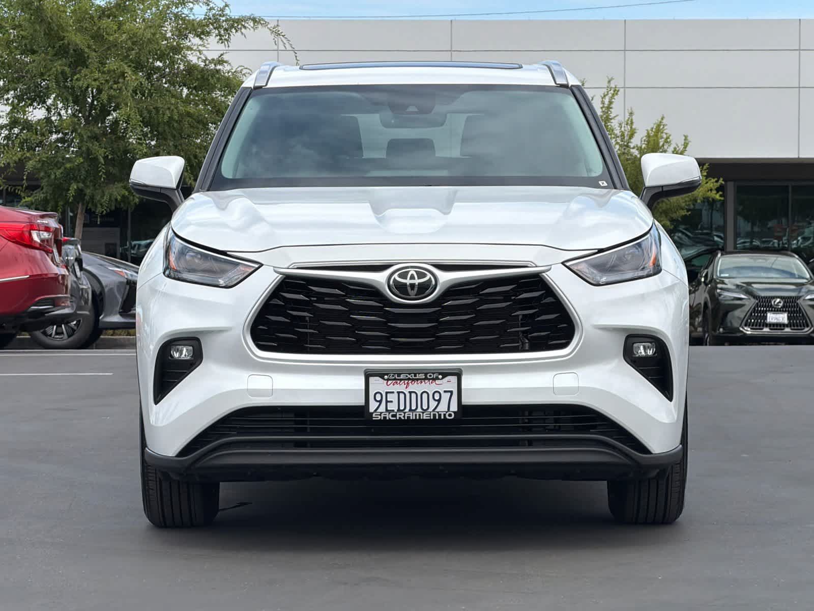 Used 2023 Toyota Highlander XLE FWD image 10