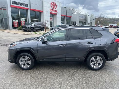 Used 2025 Toyota RAV4 XLE image 3