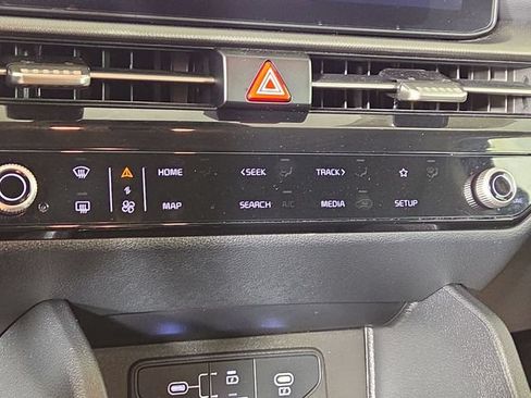 Certified 2026 Kia Sportage LX FWD image 18