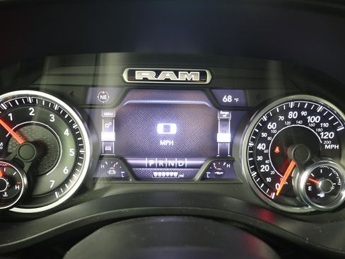 Used 2020 RAM 1500 Big Horn AWD/4WD image 15