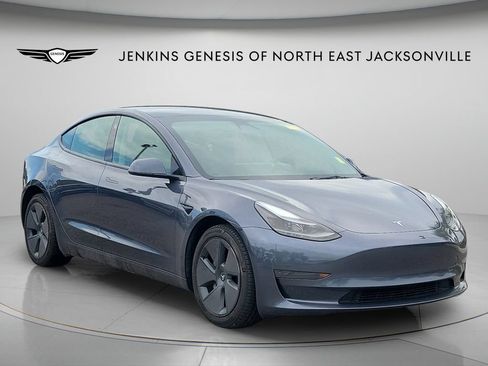 Used 2023 Tesla Model 3 Standard Range RWD image 1
