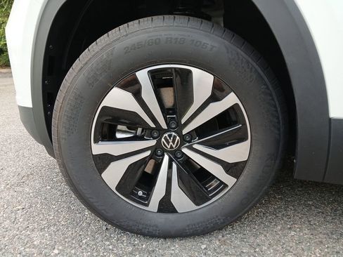 New 2026 Volkswagen Atlas Cross Sport SE image 25