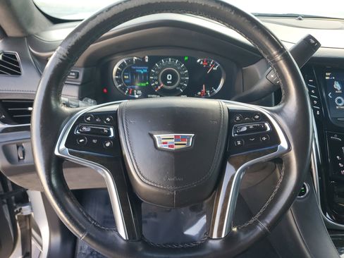 Used 2017 Cadillac Escalade ESV Platinum image 24
