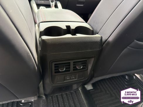 Used 2024 Chevrolet Colorado Z71 AWD/4WD image 13