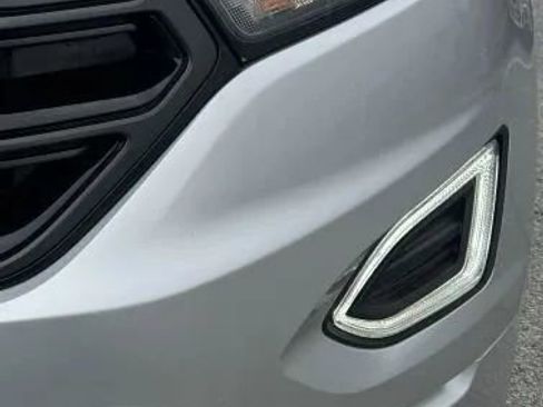 Used 2017 Ford Edge Sport w/ Technology Package image 9