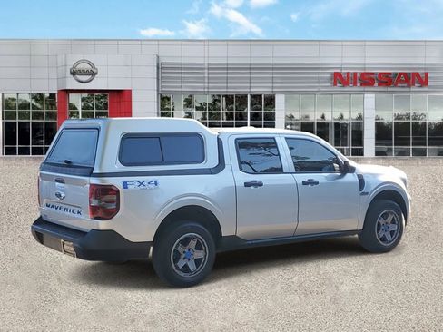 Used 2022 Ford Maverick XL image 3