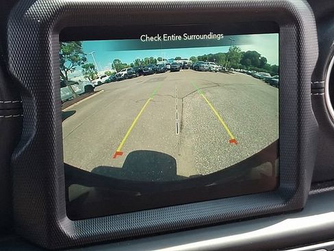 Used 2021 Jeep Wrangler Unlimited Sahara w/ Cold Weather Group AWD/4WD image 11