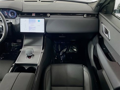 Used 2025 Land Rover Range Rover Velar Dynamic SE image 25