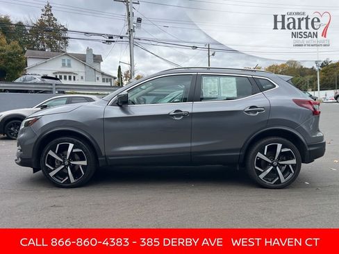 Certified 2022 Nissan Rogue Sport SL w/ Premium Package image 2