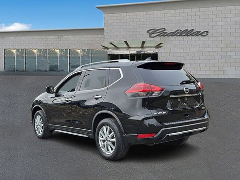 Used 2018 Nissan Rogue SV image 6