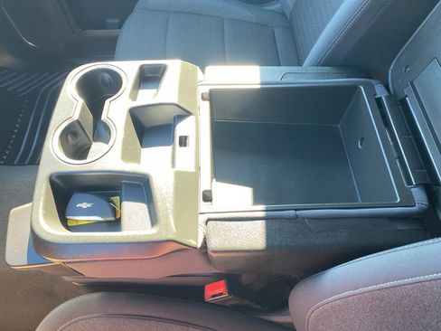 Used 2024 Chevrolet Silverado 2500 LT image 37