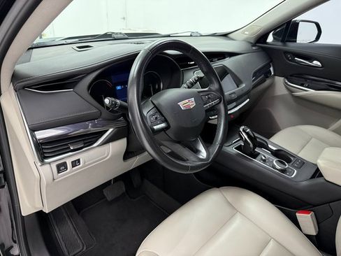 Used 2020 Cadillac XT4 Luxury image 8
