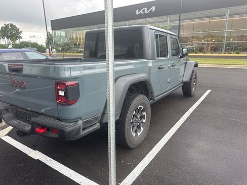 Used 2026 Jeep Gladiator Rubicon AWD/4WD image 13