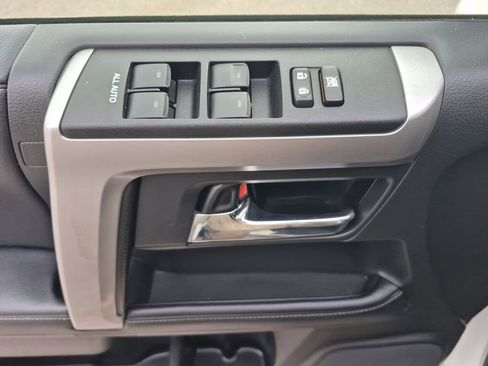 Used 2023 Toyota 4Runner SR5 AWD/4WD image 7