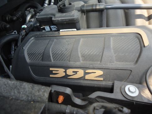Used 2021 Jeep Wrangler Unlimited Rubicon w/ Dual Top Group AWD/4WD image 12