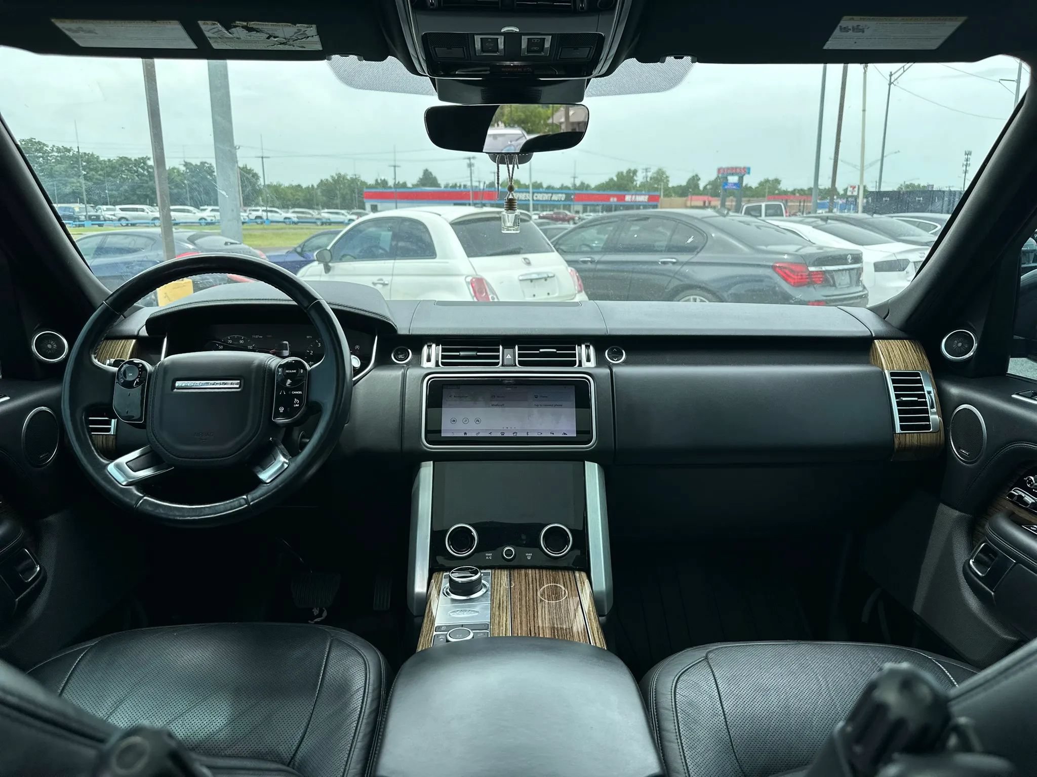 Used 2018 Land Rover Range Rover HSE AWD/4WD image 12