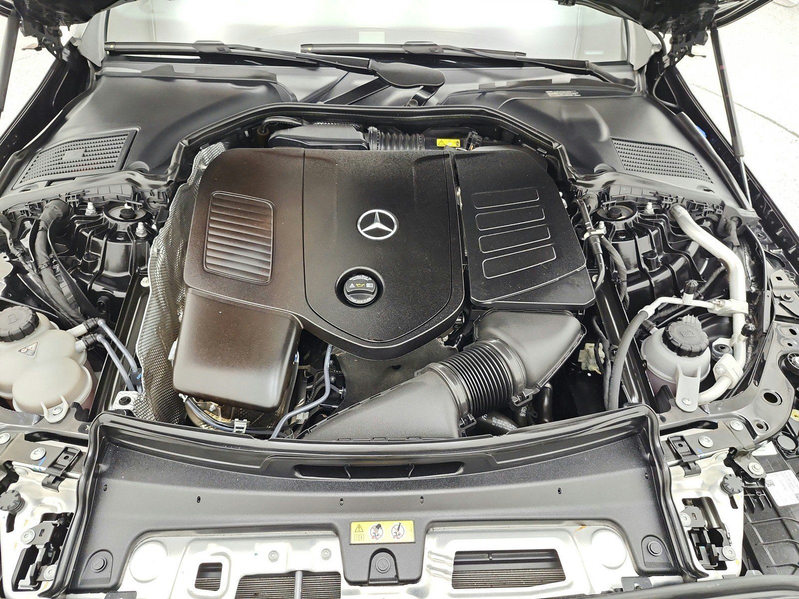 Used 2023 Mercedes-Benz C 300 Sedan image 16