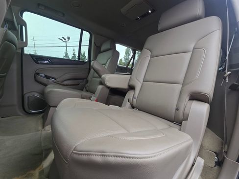 Used 2015 GMC Yukon XL SLT w/ Open Road Package AWD/4WD image 17