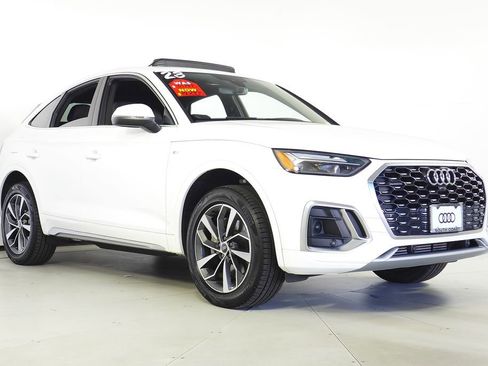 Used 2023 Audi Q5 2.0T Premium w/ Convenience Package image 4