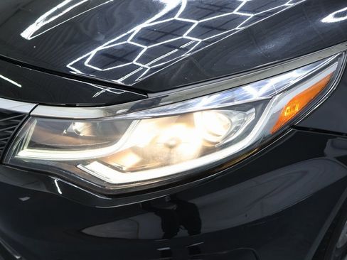 Used 2020 Kia Optima LX image 27