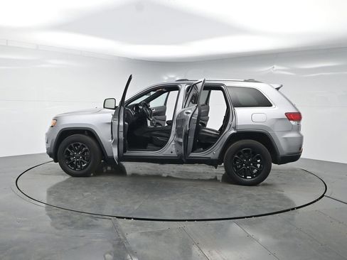 Used 2021 Jeep Grand Cherokee Laredo X AWD/4WD image 48