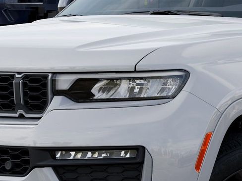 New 2026 Jeep Grand Cherokee L Limited AWD/4WD image 10