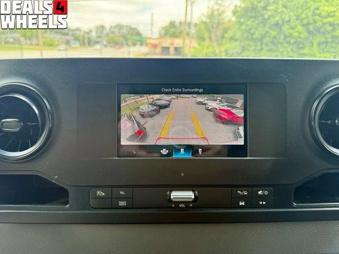 Used 2021 Mercedes-Benz Sprinter 2500 w/ Premium Package image 30