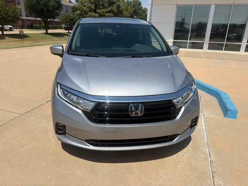 Used 2023 Honda Odyssey Elite image 4