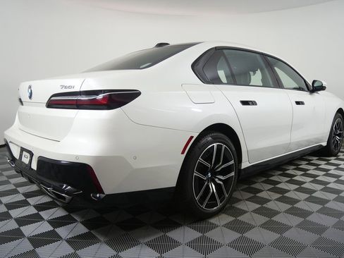 Certified 2023 BMW 760i xDrive w/ Executive Package image 3