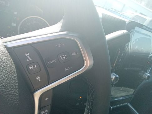 New 2026 RAM 2500 Big Horn AWD/4WD image 18