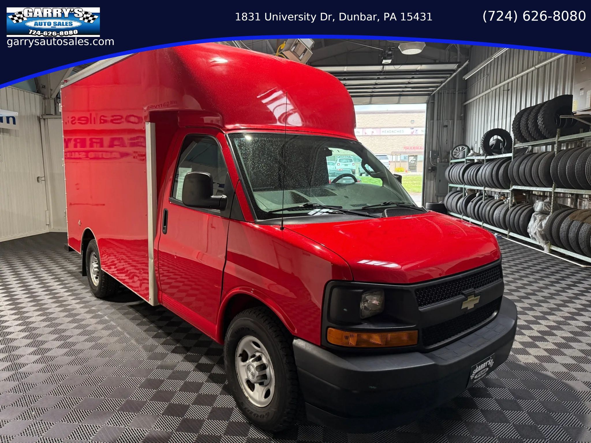 Used 2017 Chevrolet Express 3500 RWD image 3
