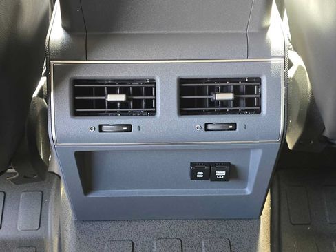 Used 2024 INEOS Grenadier AWD/4WD image 18